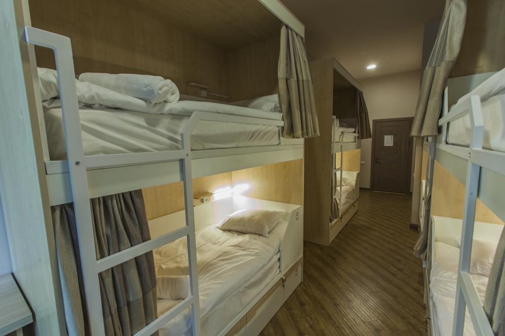 Holiday Hotel & Hostel Yerevan Luaran gambar
