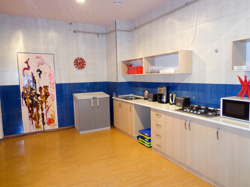 Holiday Hotel & Hostel Yerevan Luaran gambar