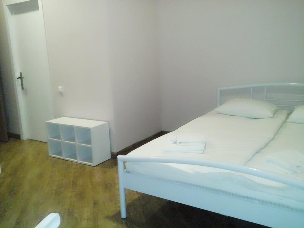 Holiday Hotel & Hostel Yerevan Luaran gambar