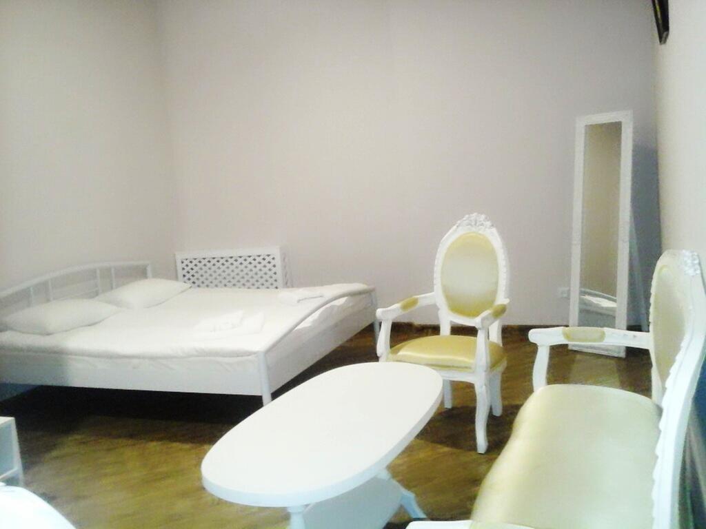 Holiday Hotel & Hostel Yerevan Luaran gambar