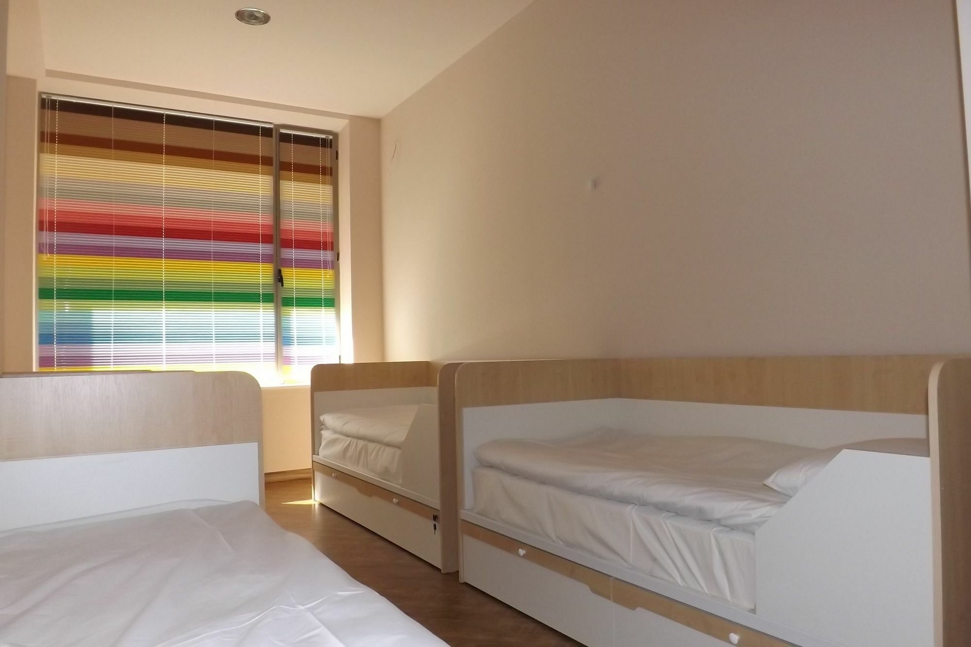 Holiday Hotel & Hostel Yerevan Luaran gambar